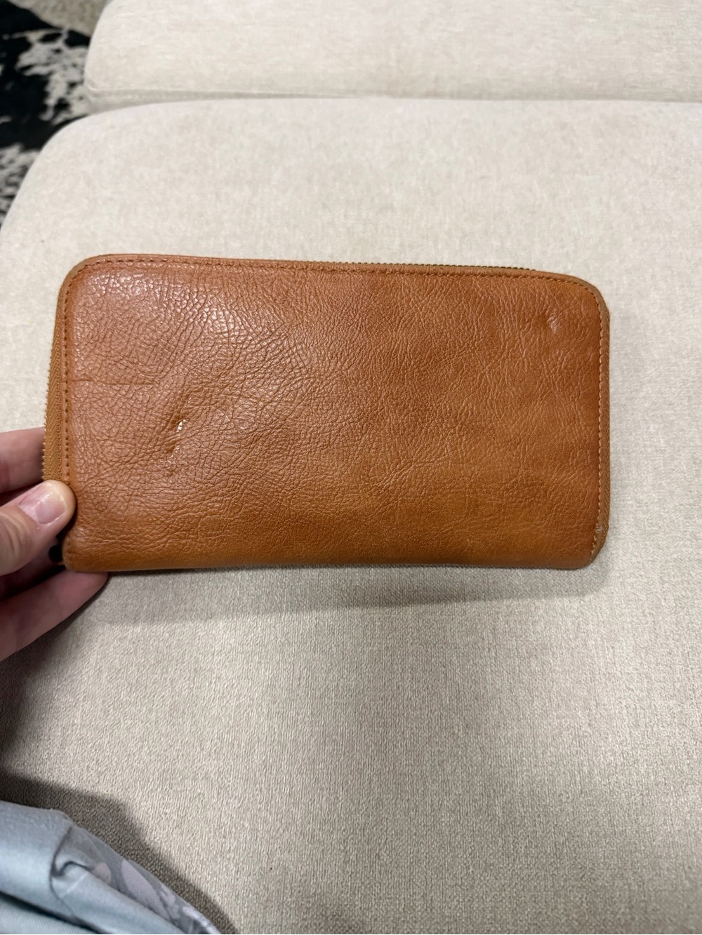 thirty-one Leather Zip-Around Wallet in Cognac Brown